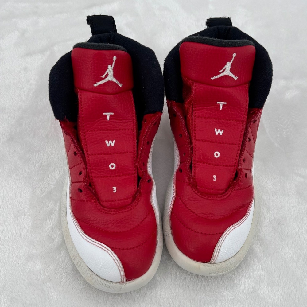 Air Jordan 12 Retro Gym Red Youth Toddler Leather Sneakers Size 12C Nike Jumpman